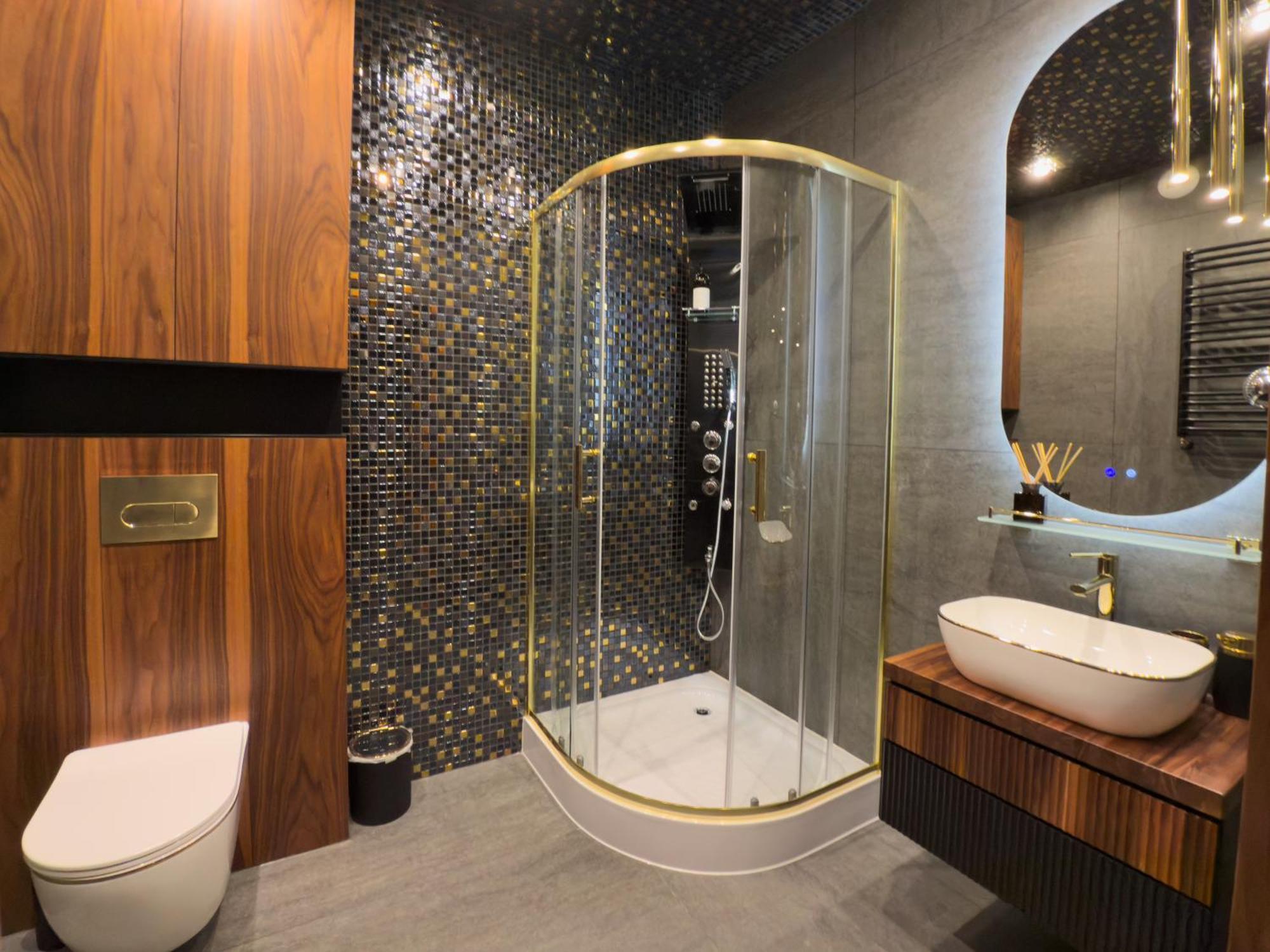 Urban Apartments Golden Royal, Jacuzzi By The Window, Chilled Prosecco, Free Garage 卡托维兹 外观 照片