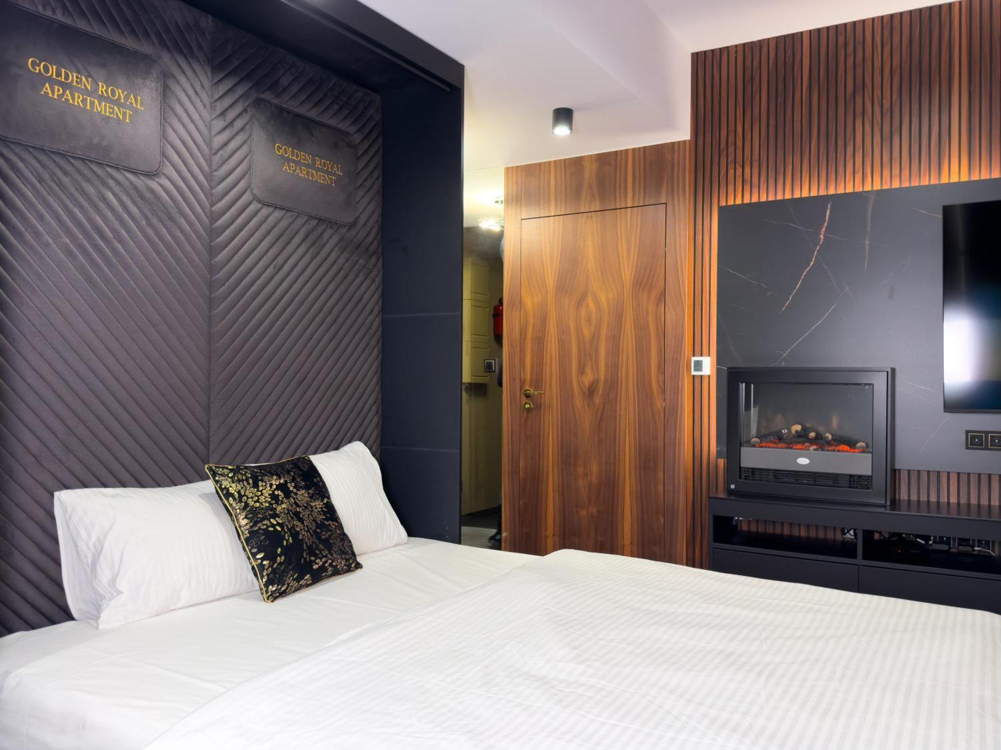 Urban Apartments Golden Royal, Jacuzzi By The Window, Chilled Prosecco, Free Garage 卡托维兹 外观 照片