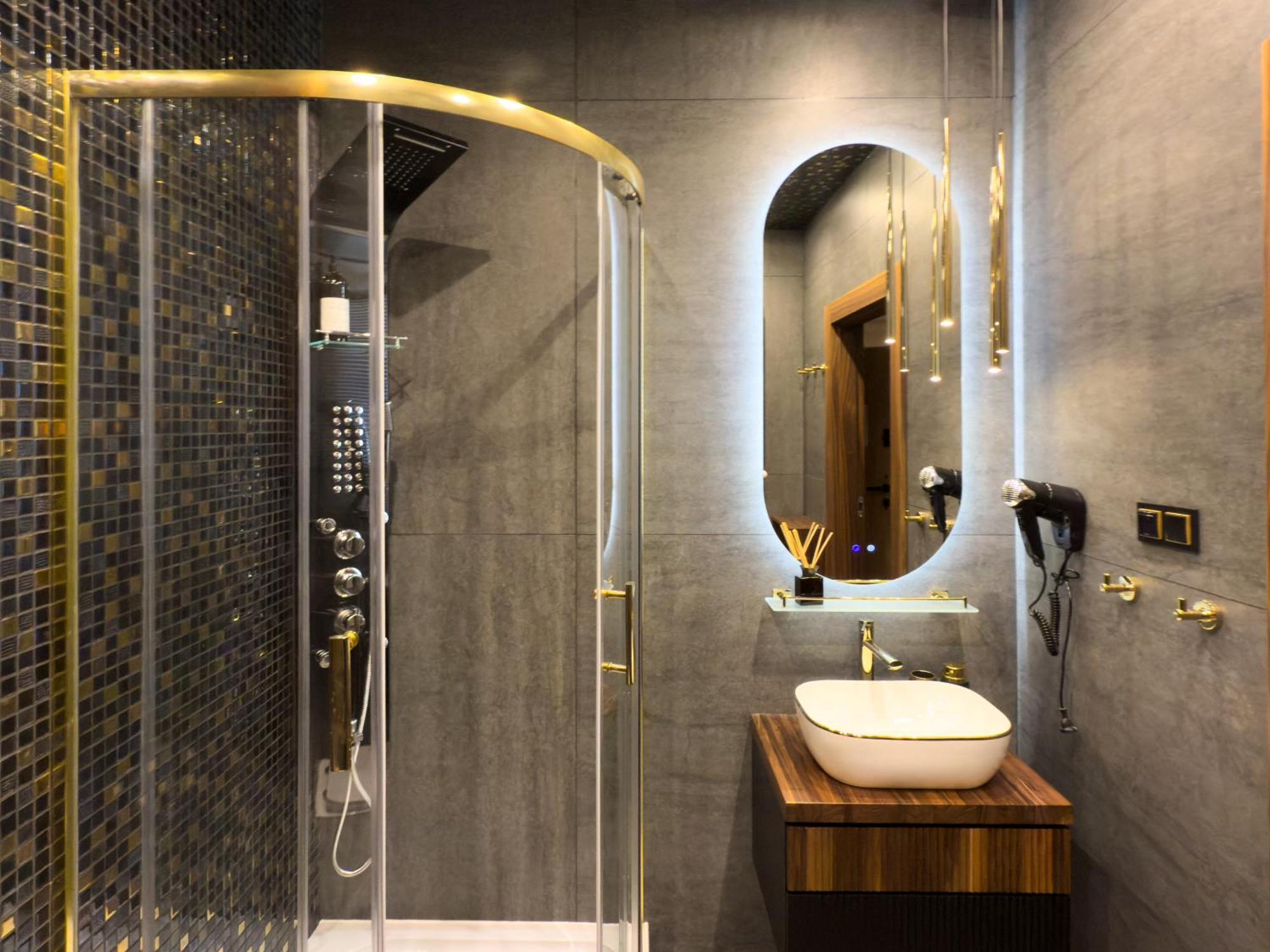 Urban Apartments Golden Royal, Jacuzzi By The Window, Chilled Prosecco, Free Garage 卡托维兹 外观 照片