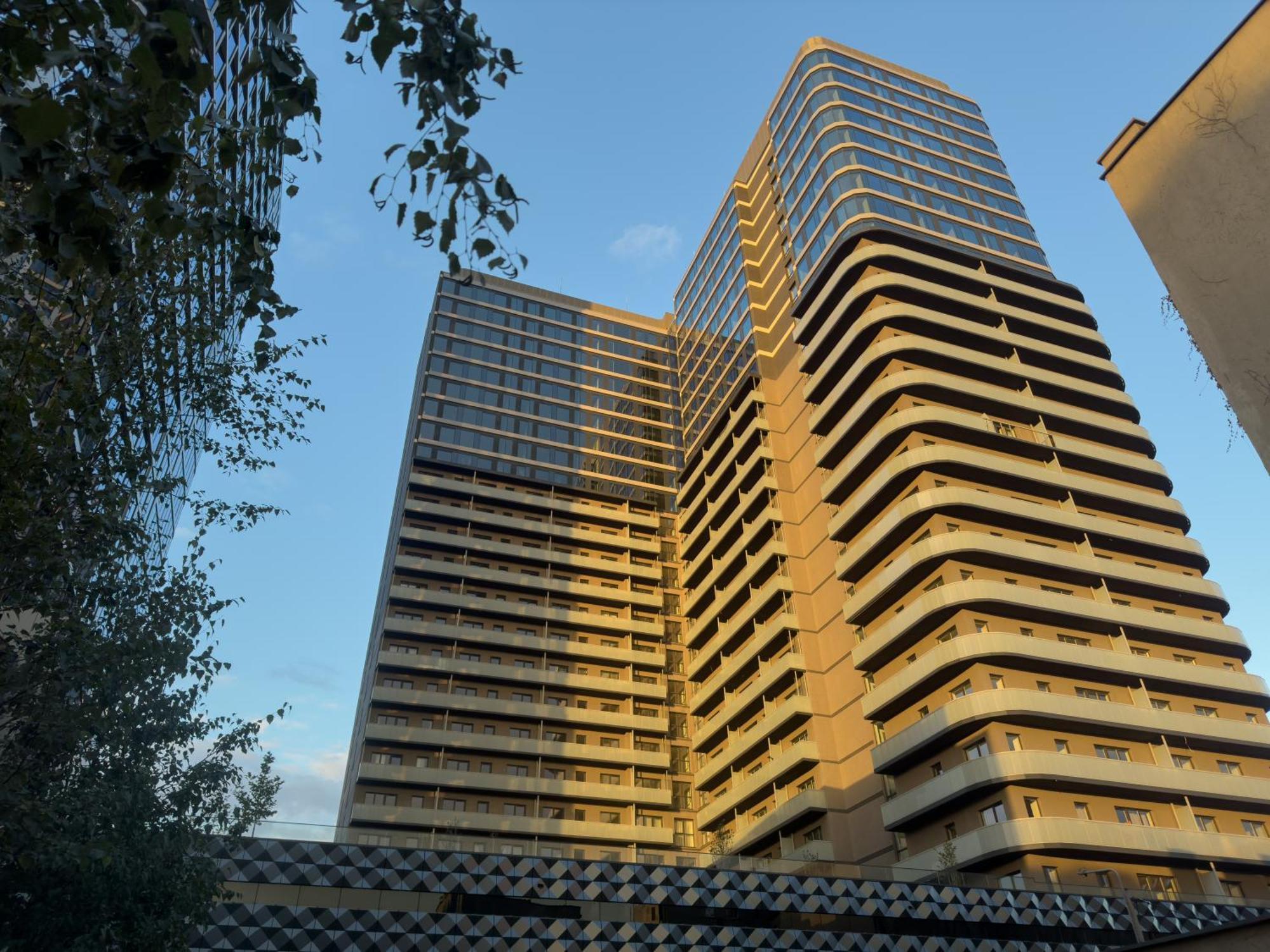 Urban Apartments Golden Royal, Jacuzzi By The Window, Chilled Prosecco, Free Garage 卡托维兹 外观 照片